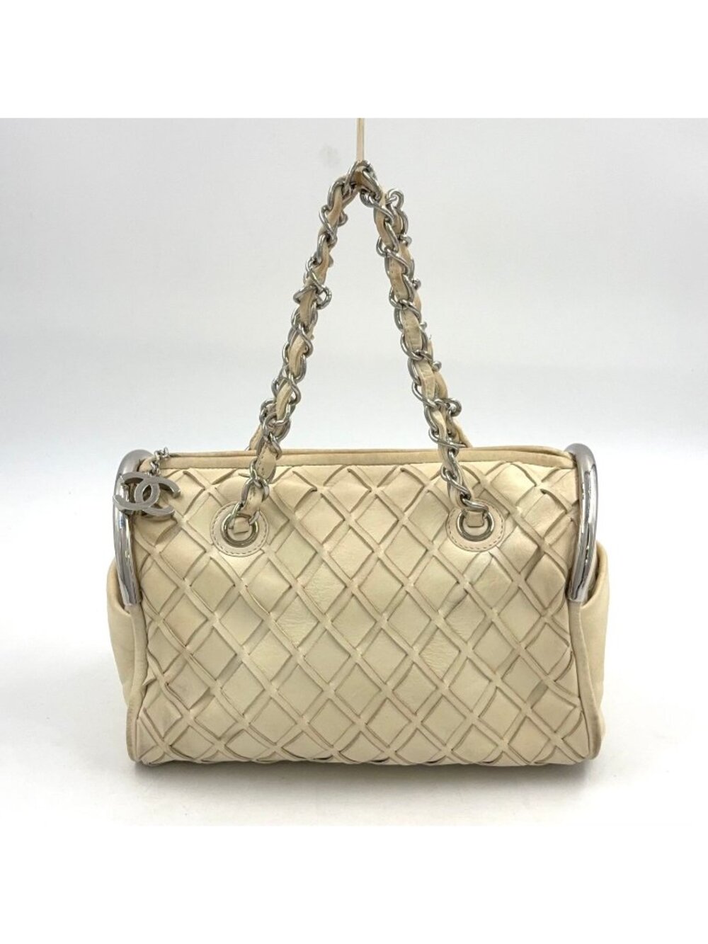 Chanel Ultimate Soft Quilted Lambskin Ivory Chain Handbag Silver